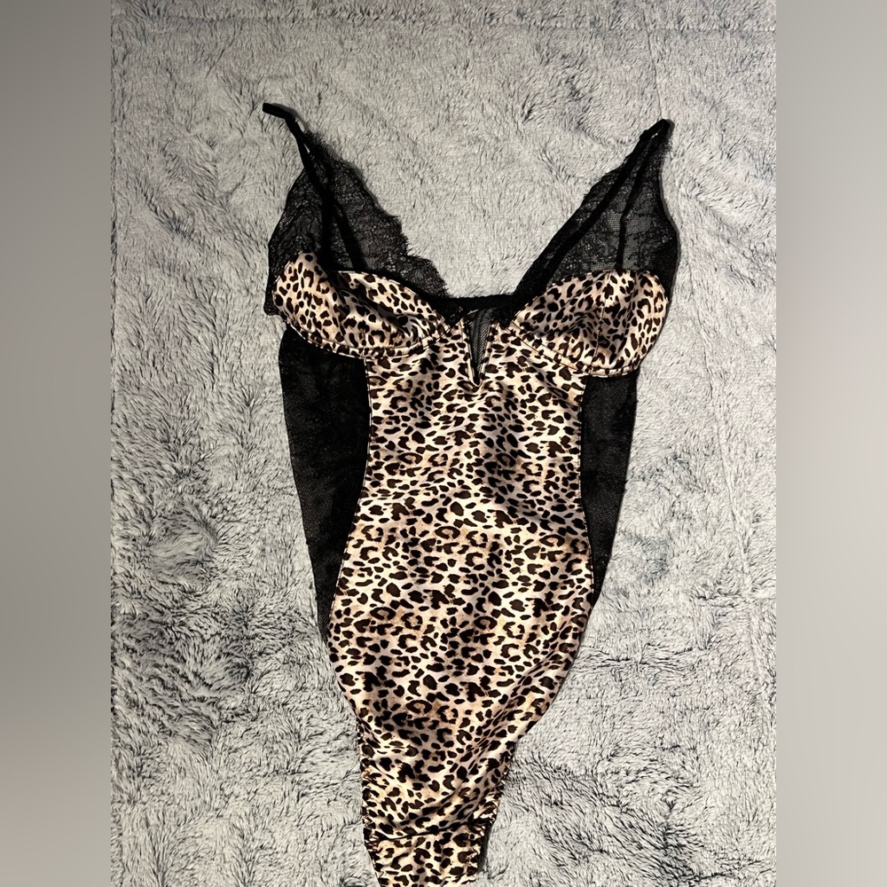 Leopard satin lace teddy